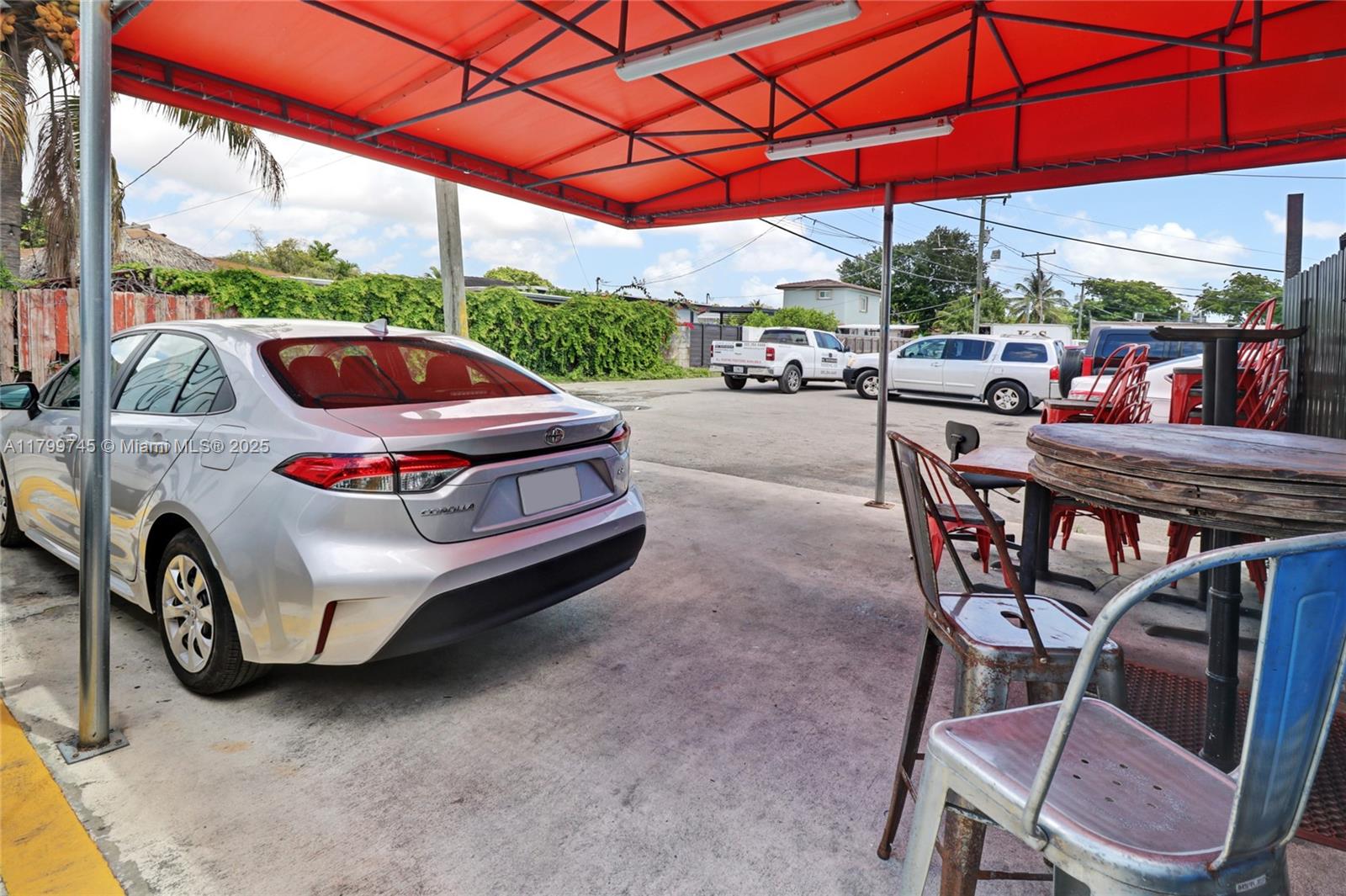 2389 SW 22nd St Miami, FL 33145