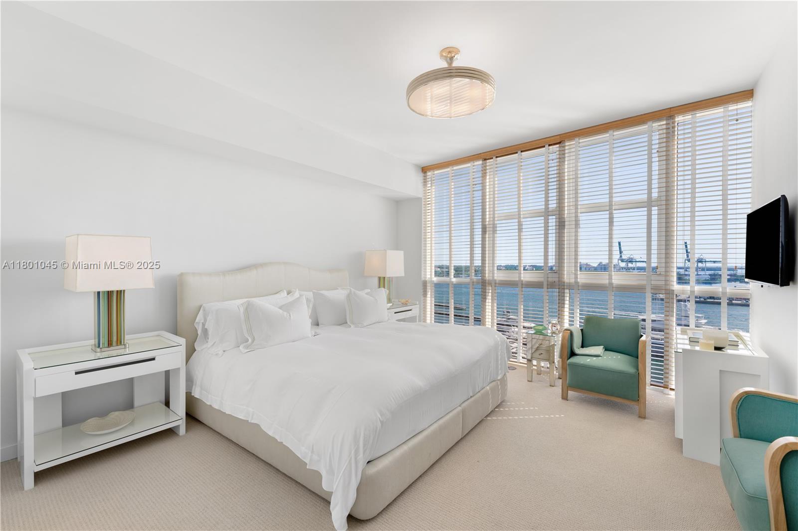 image Murano Grande At Portofin29