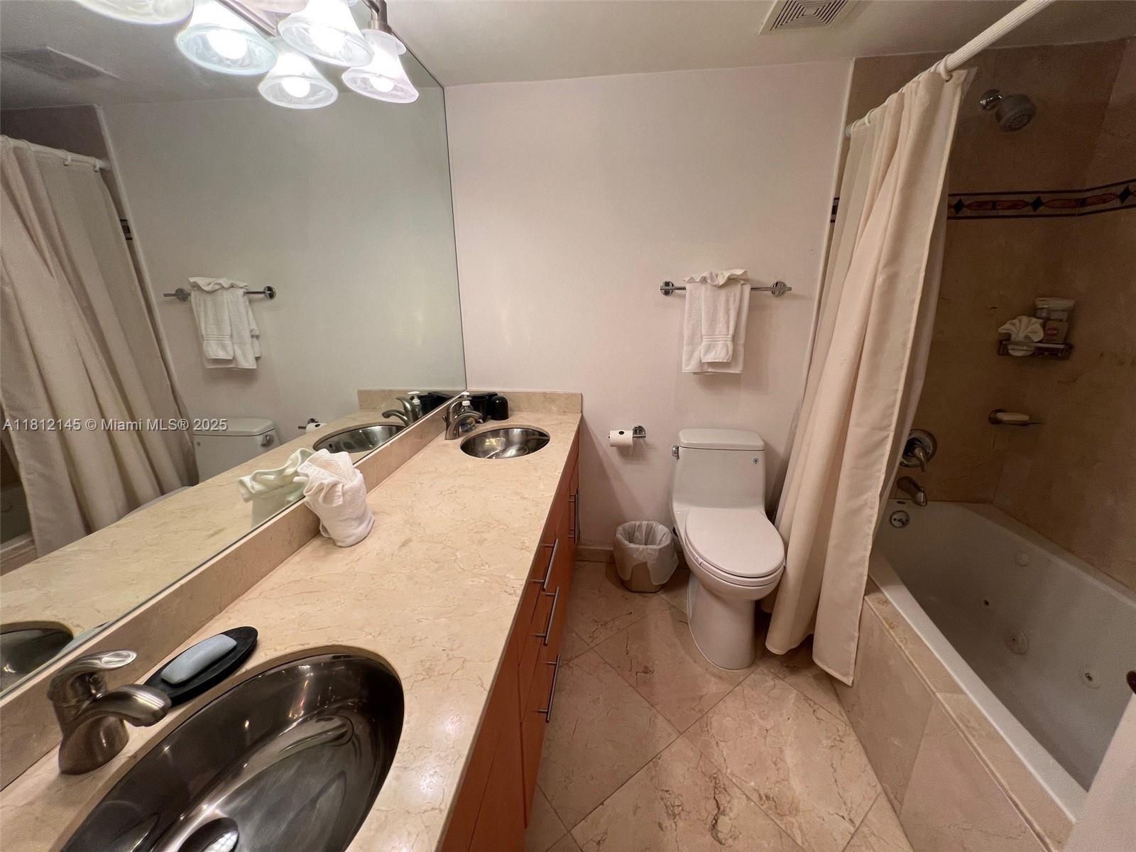 100 Lincoln Rd #848,Miami Beach, FL 33139