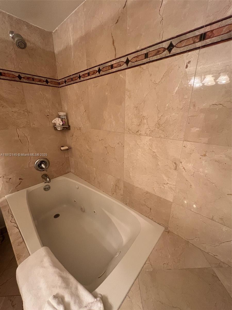 100 Lincoln Rd #848,Miami Beach, FL 33139