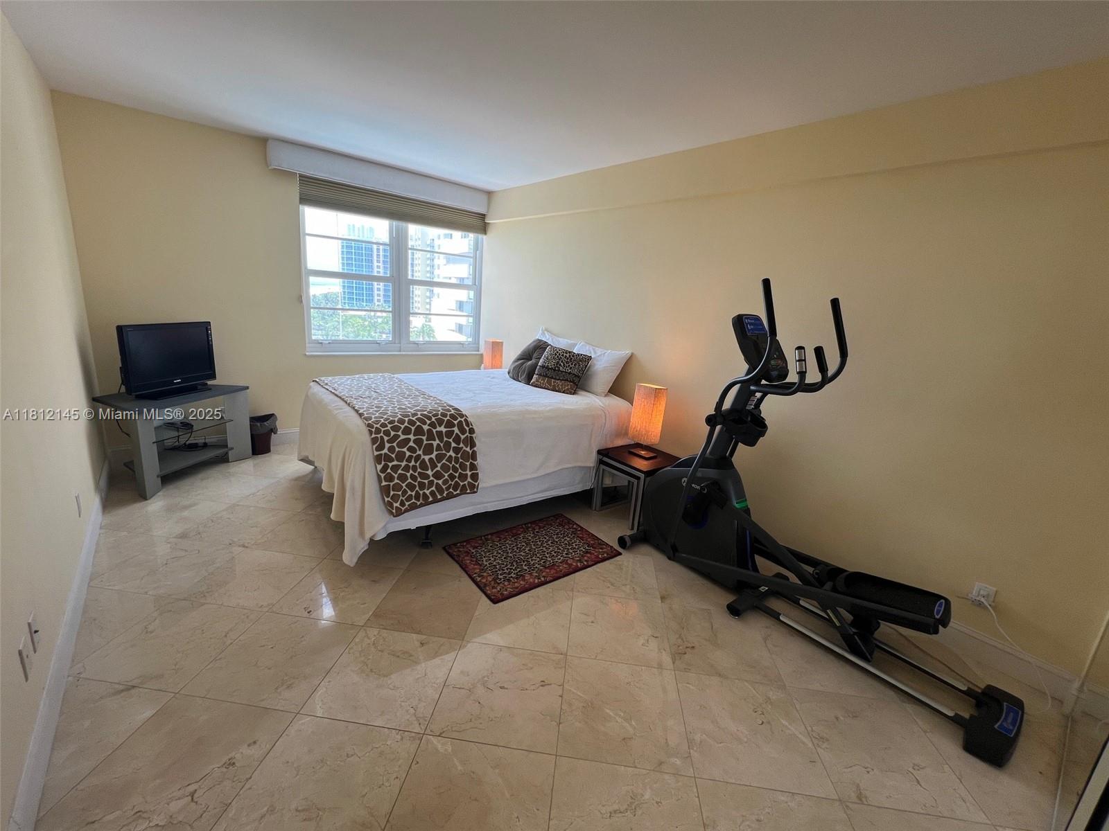 100 Lincoln Rd #848,Miami Beach, FL 33139