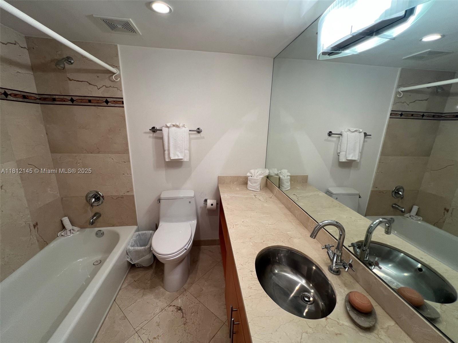 100 Lincoln Rd #848,Miami Beach, FL 33139