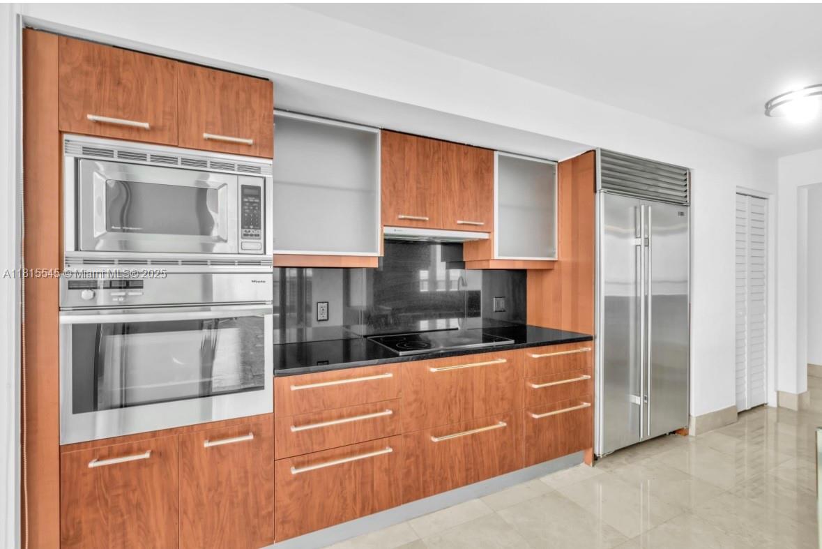 image Jade Residences At Bricke12