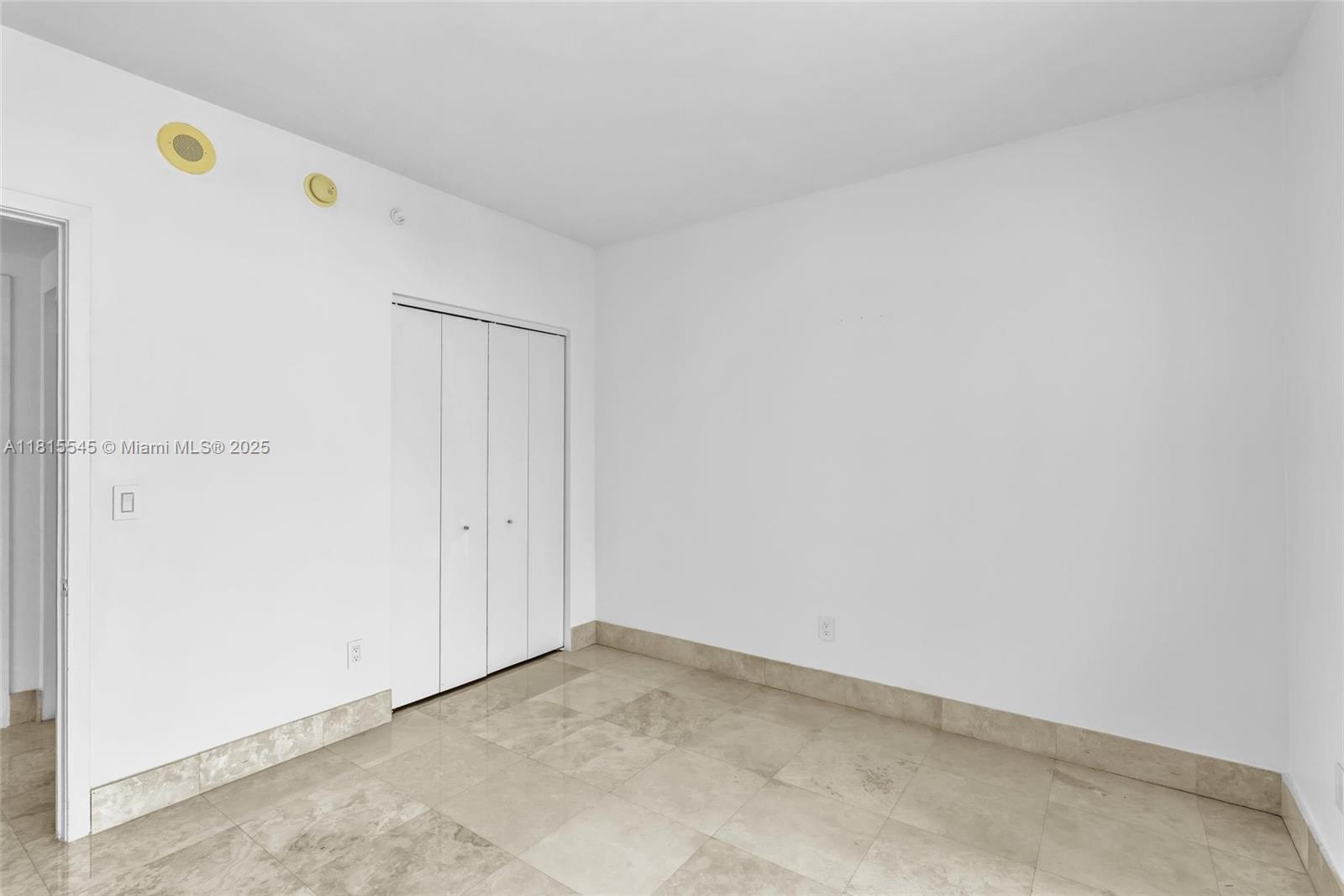image Jade Residences At Bricke15