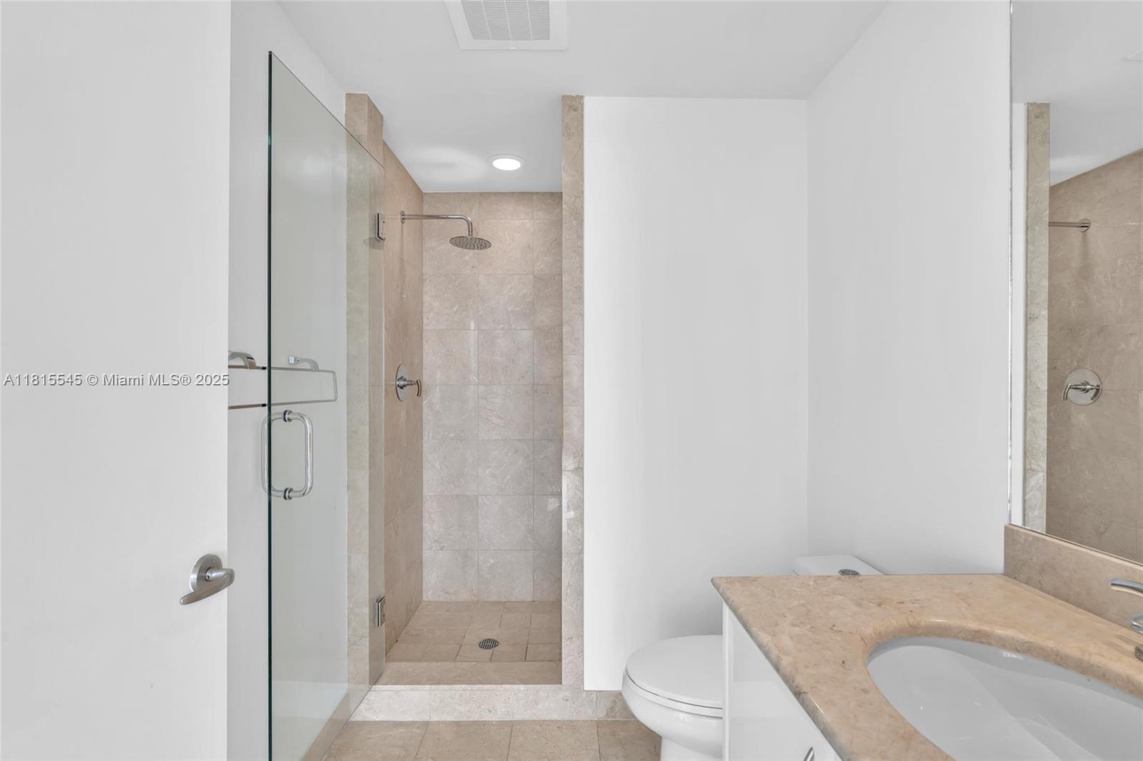 image Jade Residences At Bricke23