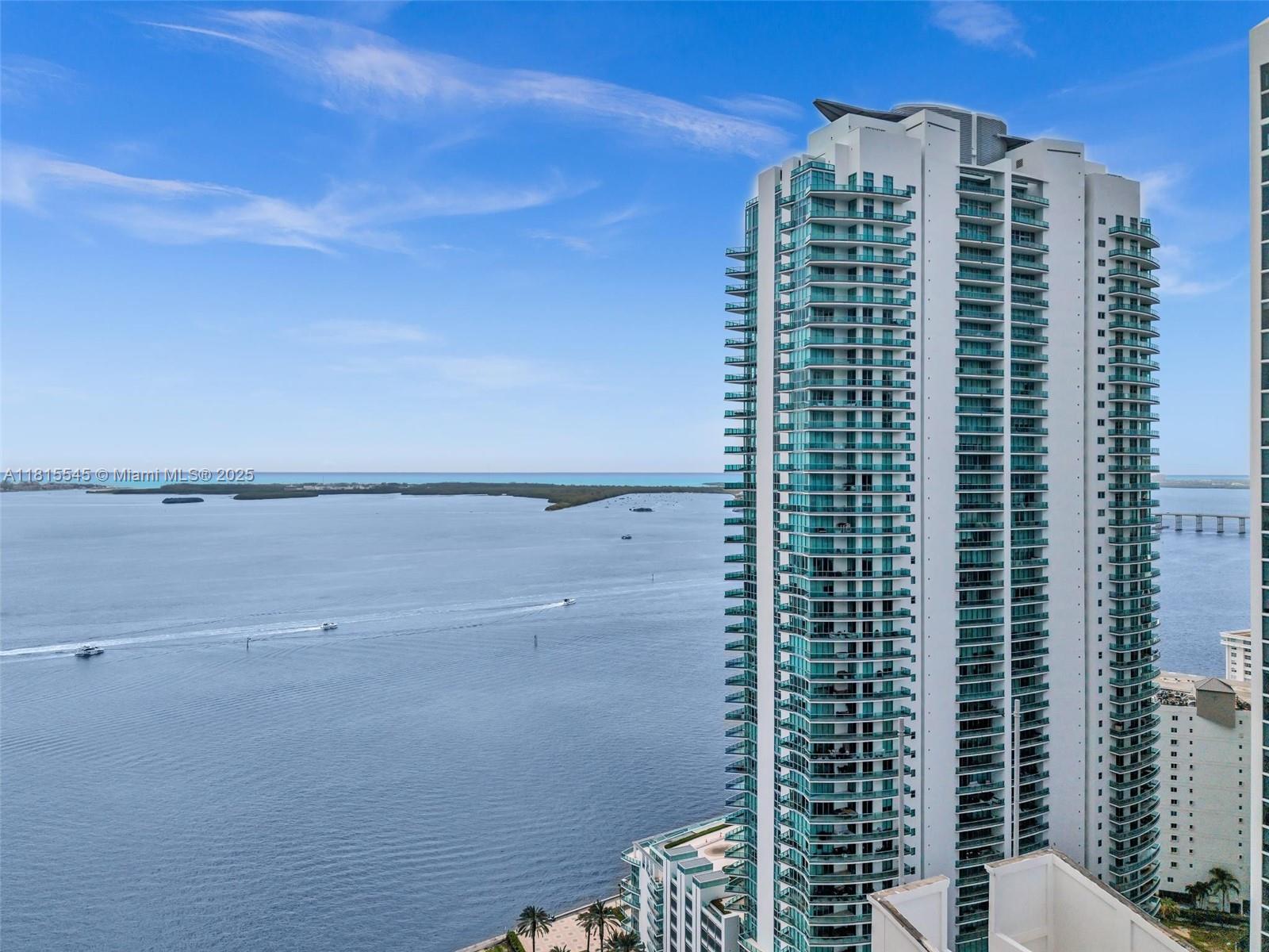 image Jade Residences At Bricke26