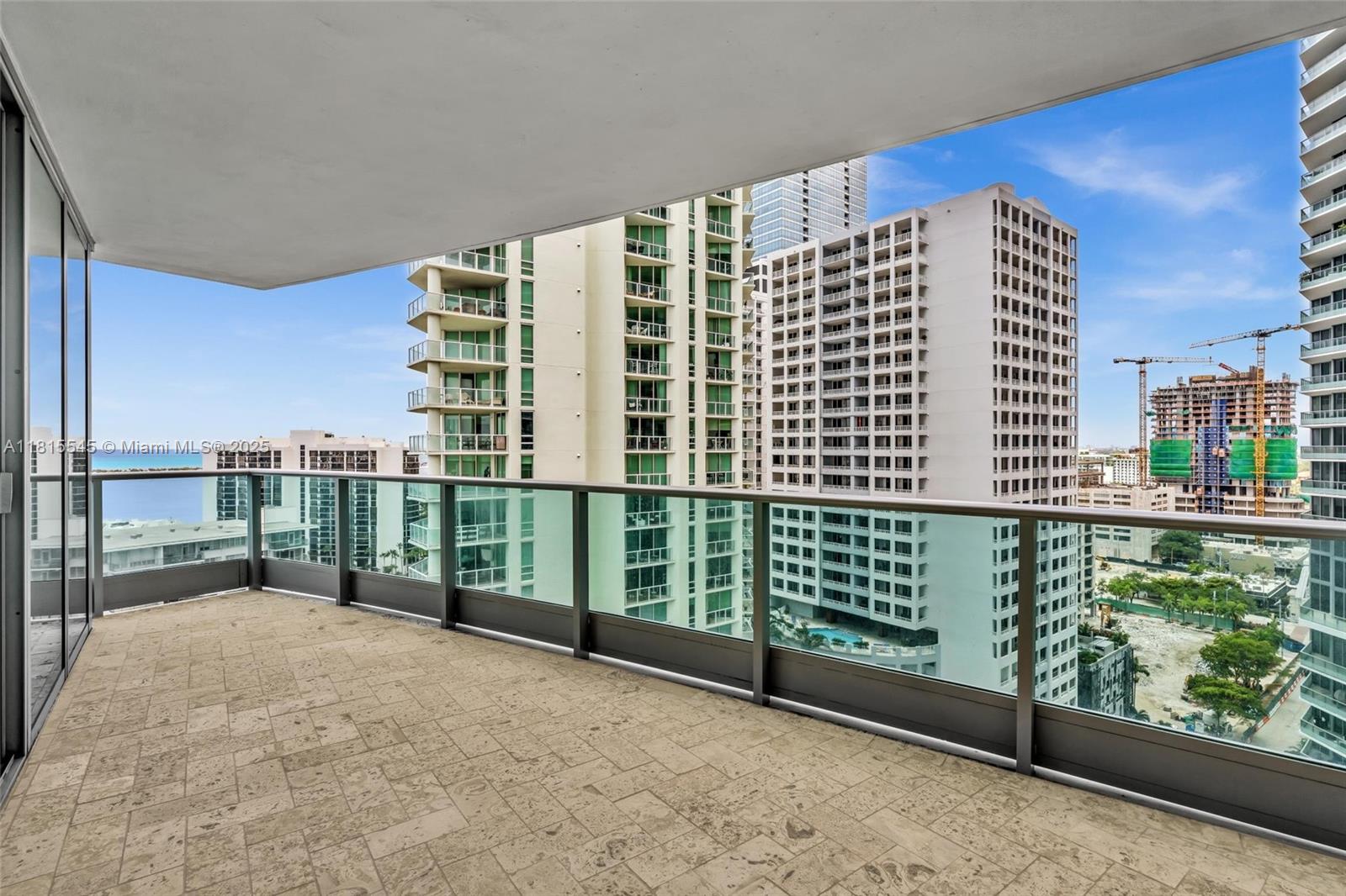 image Jade Residences At Bricke30