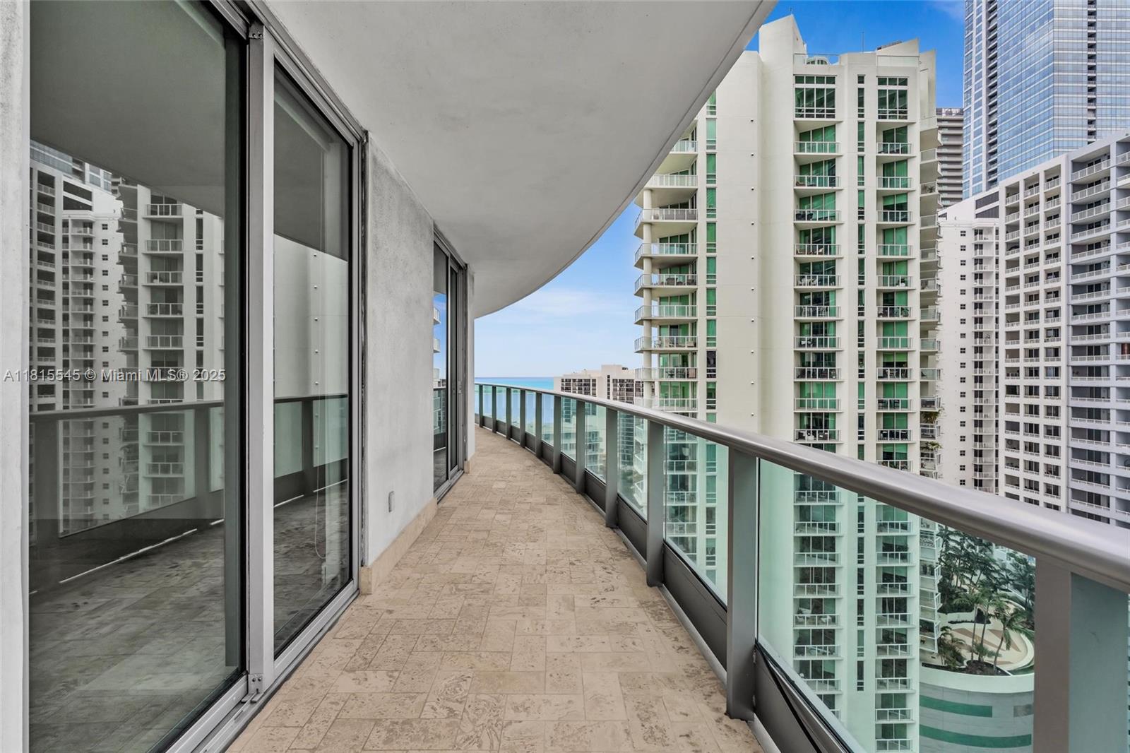 image Jade Residences At Bricke31