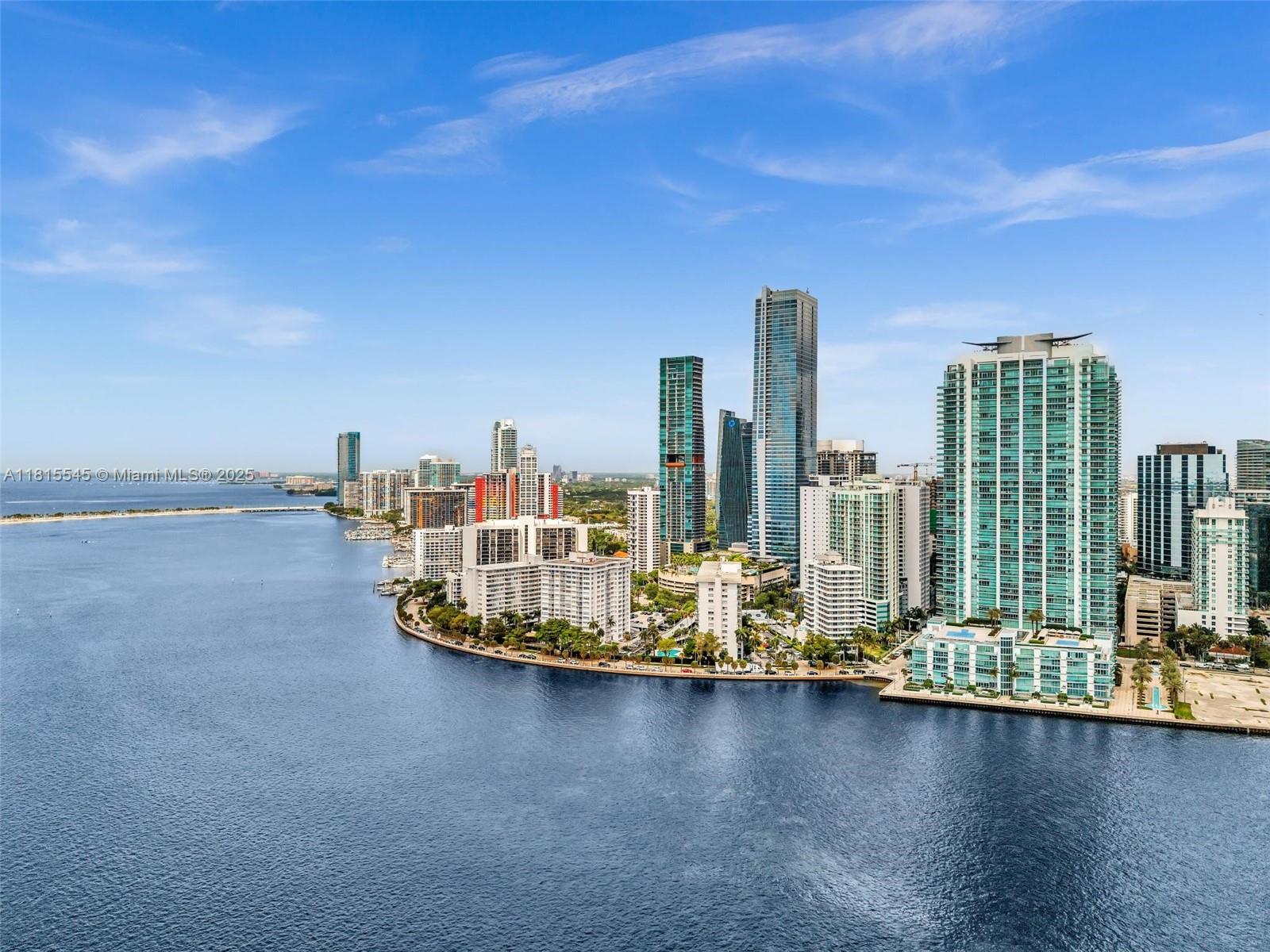 image Jade Residences At Bricke35