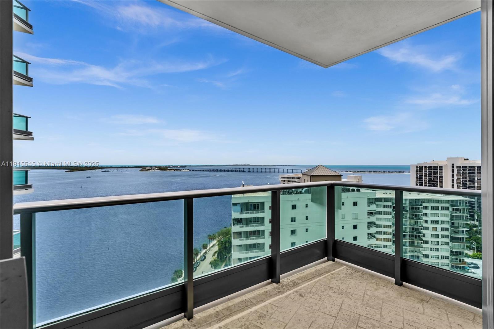image Jade Residences At Bricke36
