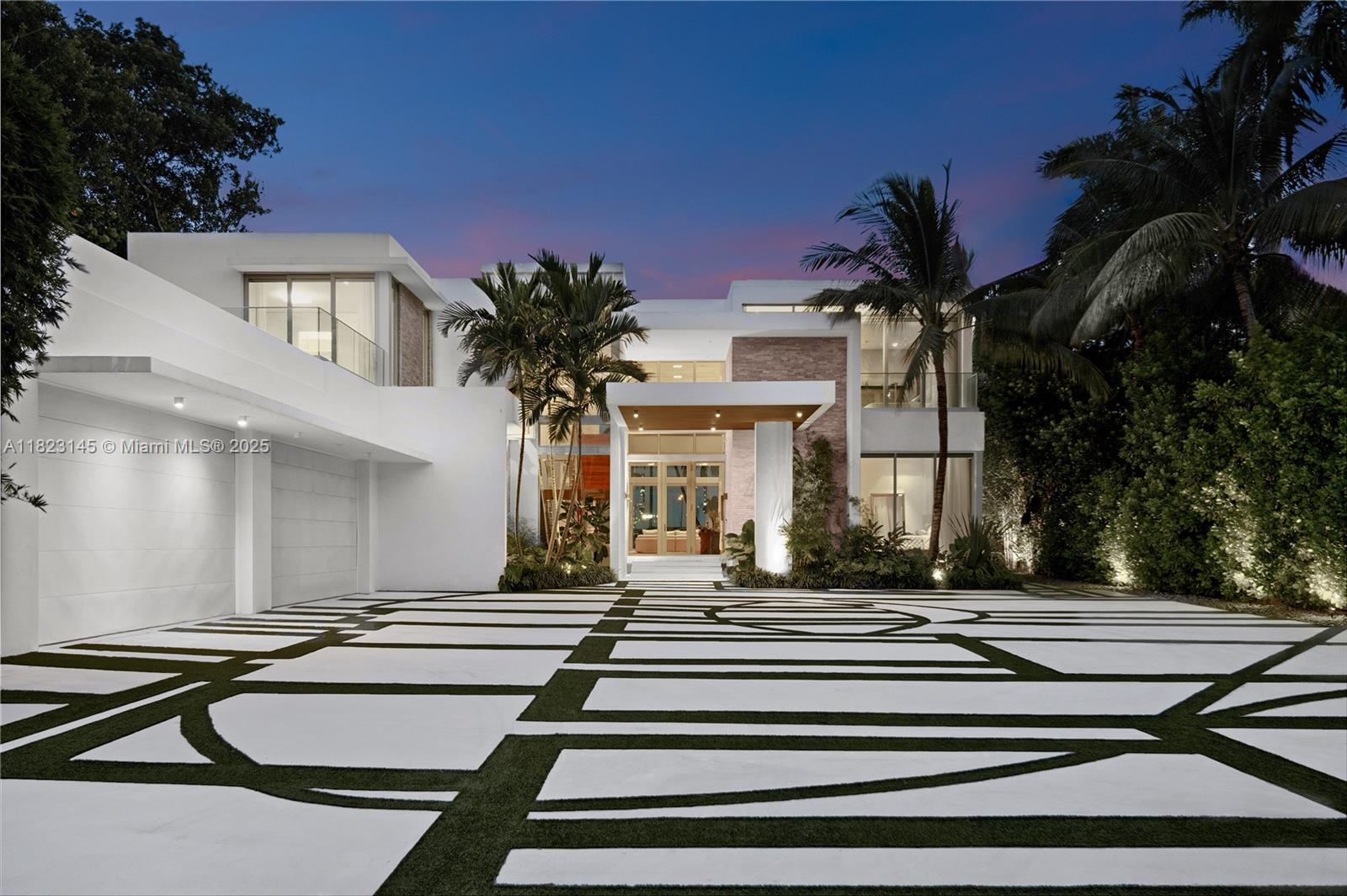 30 Palm Ave Miami Beach, FL 33139 30 Palm Ave Miami Beach, FL 33139