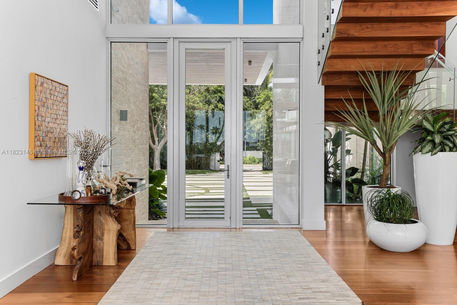 30 Palm Ave Miami Beach, FL 33139 30 Palm Ave Miami Beach, FL 33139