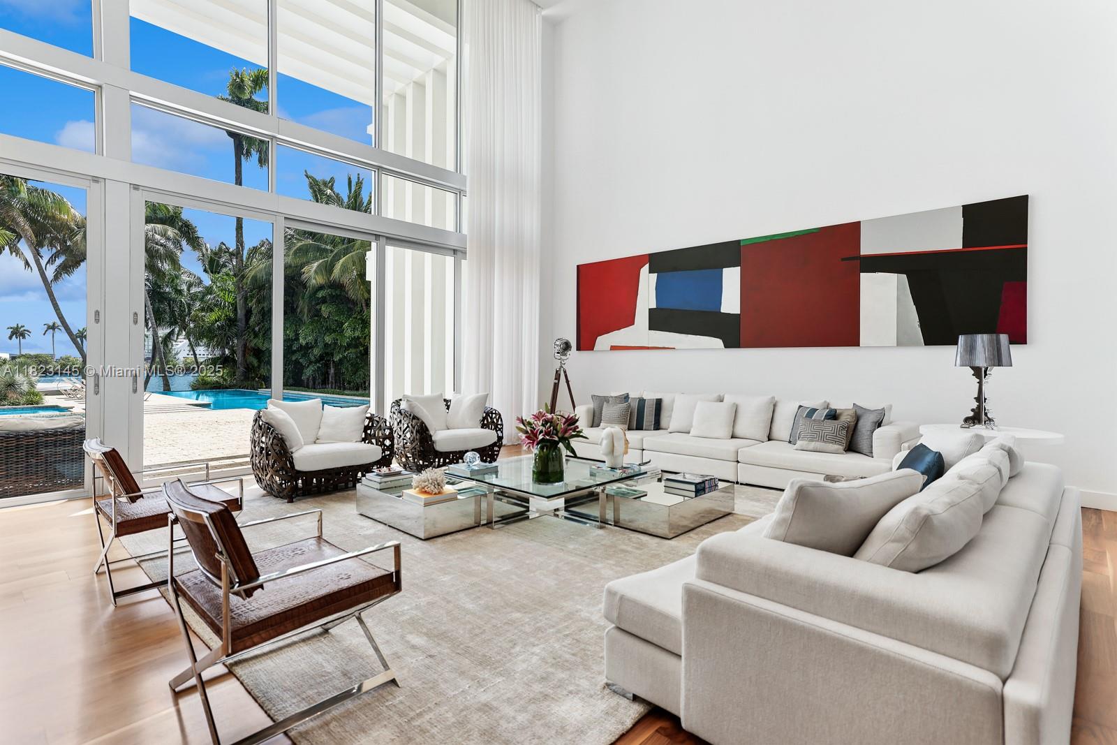 30 Palm Ave Miami Beach, FL 33139 30 Palm Ave Miami Beach, FL 33139