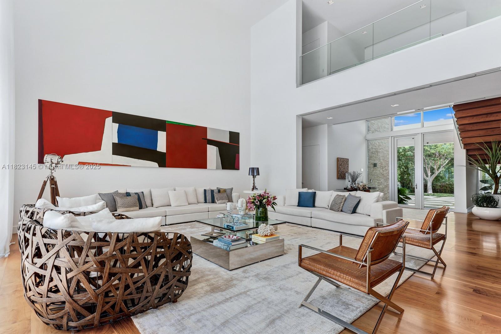 30 Palm Ave Miami Beach, FL 33139 30 Palm Ave Miami Beach, FL 33139
