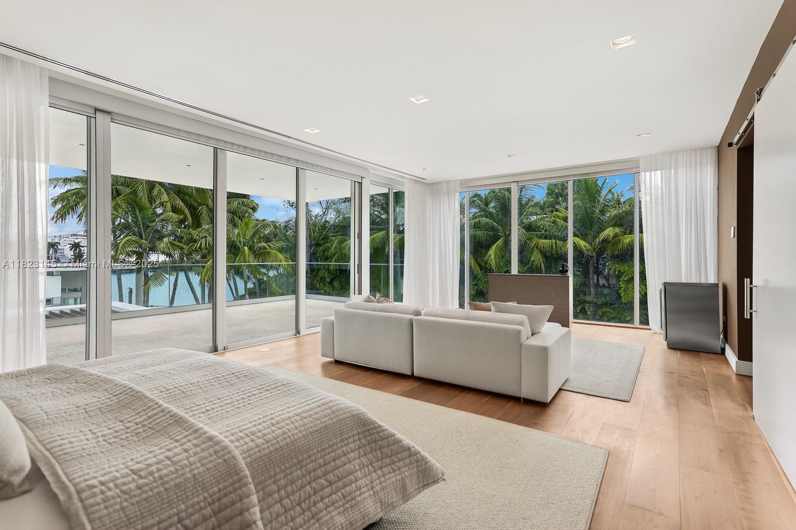 30 Palm Ave Miami Beach, FL 33139 30 Palm Ave Miami Beach, FL 33139