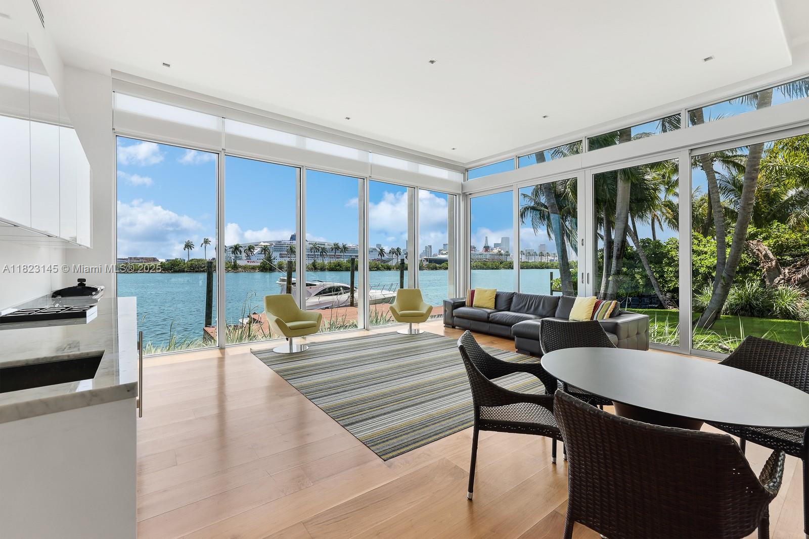 30 Palm Ave Miami Beach, FL 33139 30 Palm Ave Miami Beach, FL 33139