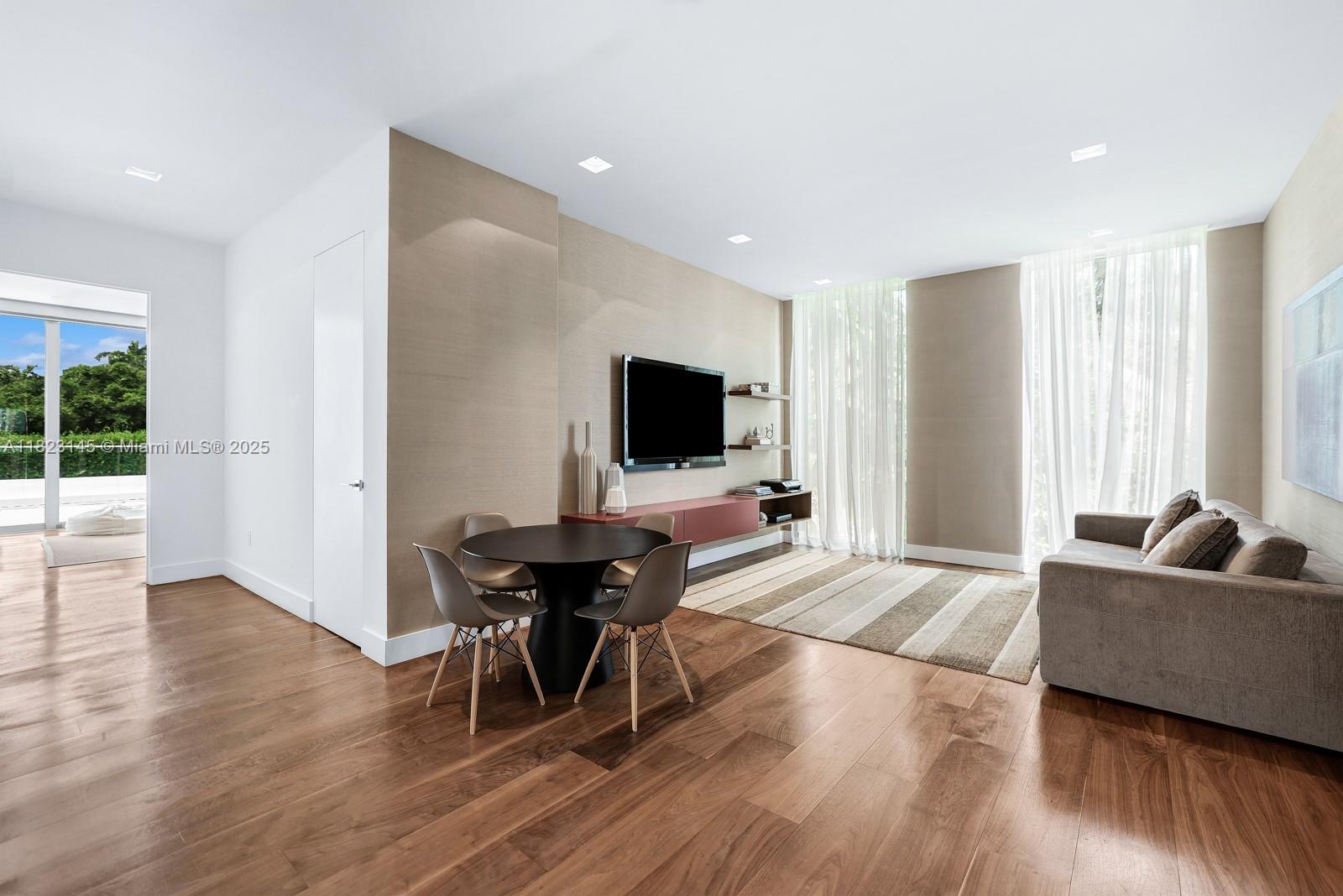 30 Palm Ave Miami Beach, FL 33139 30 Palm Ave Miami Beach, FL 33139