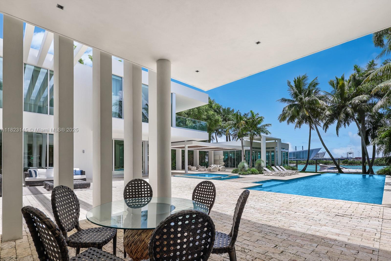 30 Palm Ave Miami Beach, FL 33139 30 Palm Ave Miami Beach, FL 33139