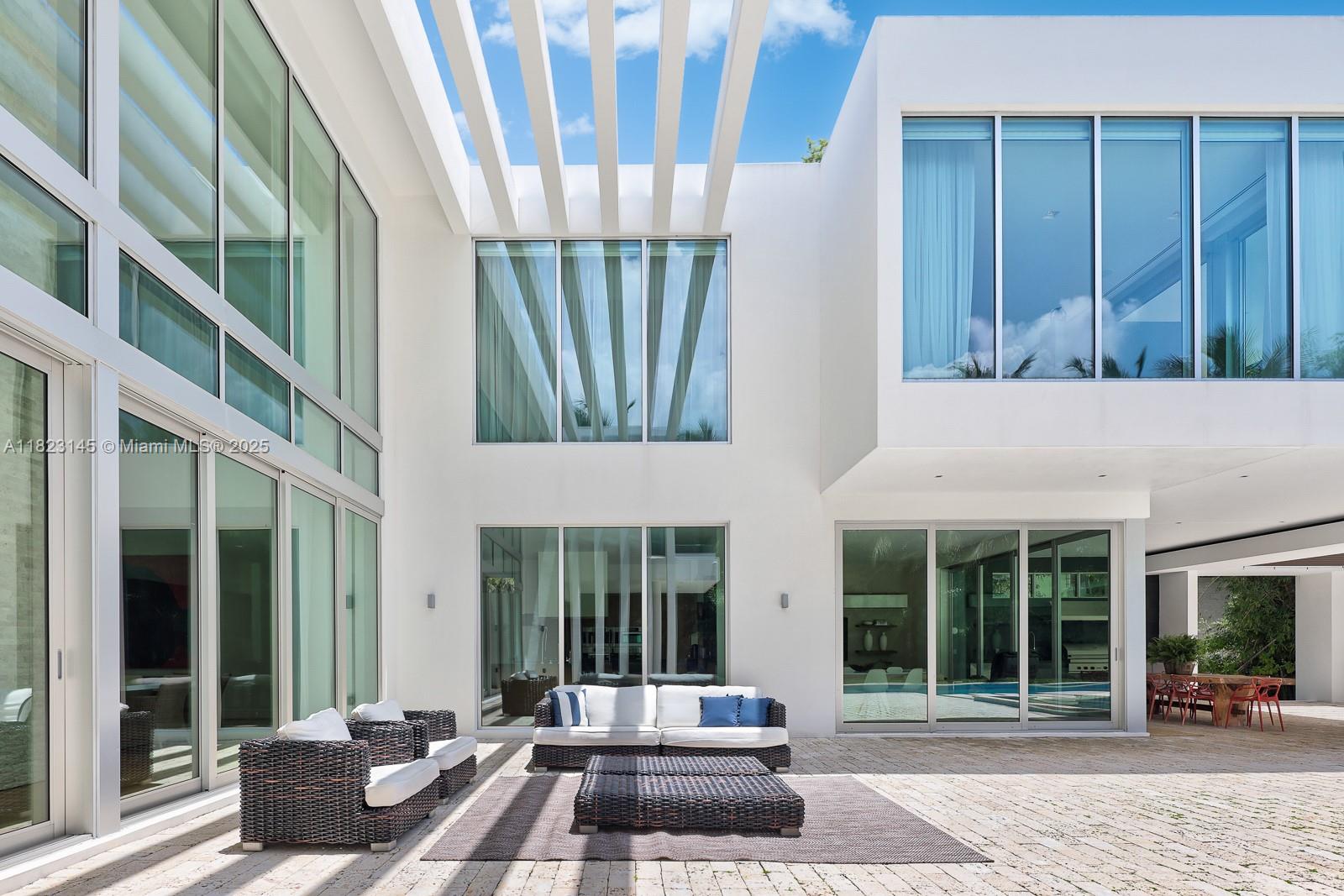 30 Palm Ave Miami Beach, FL 33139 30 Palm Ave Miami Beach, FL 33139