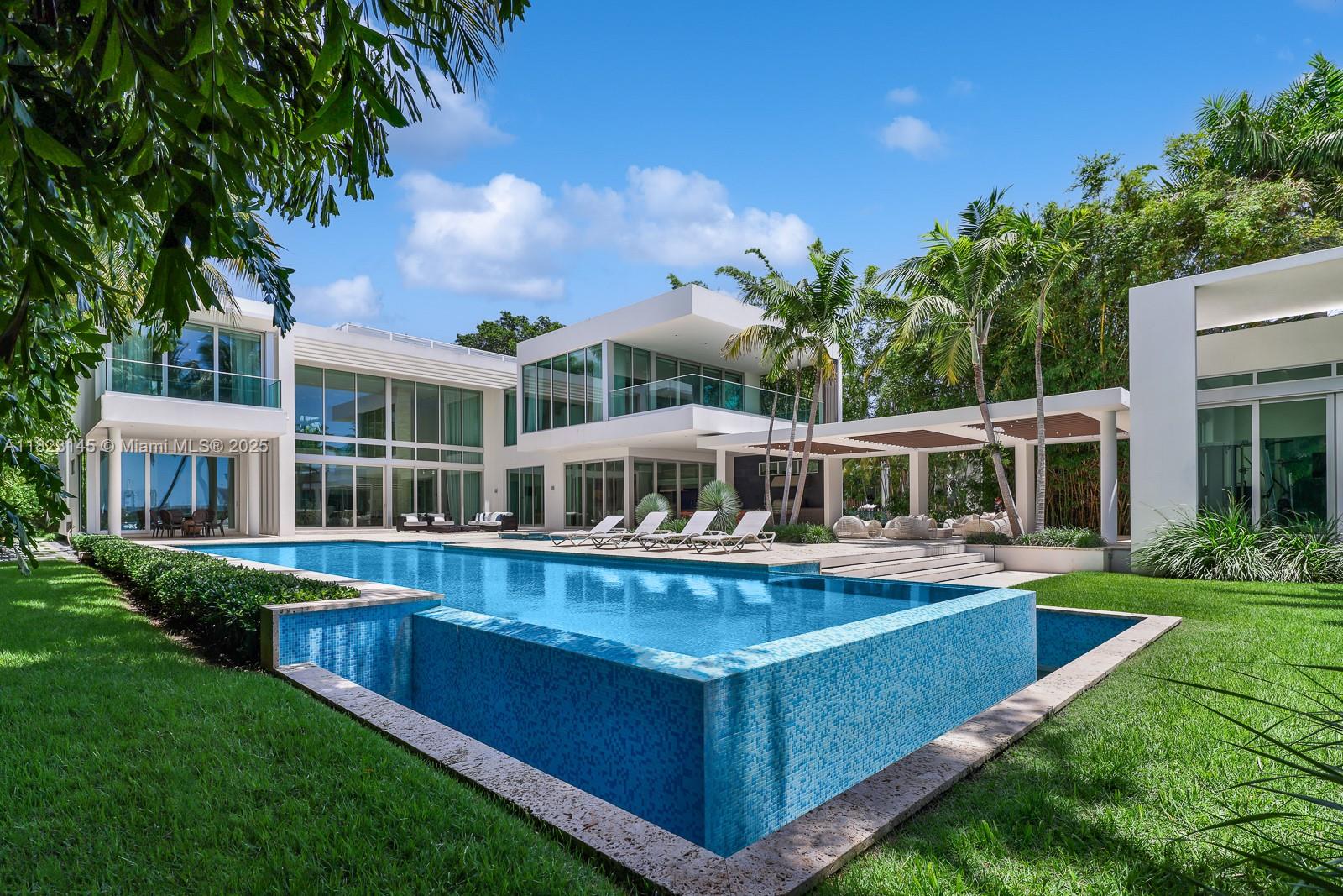30 Palm Ave Miami Beach, FL 33139 30 Palm Ave Miami Beach, FL 33139