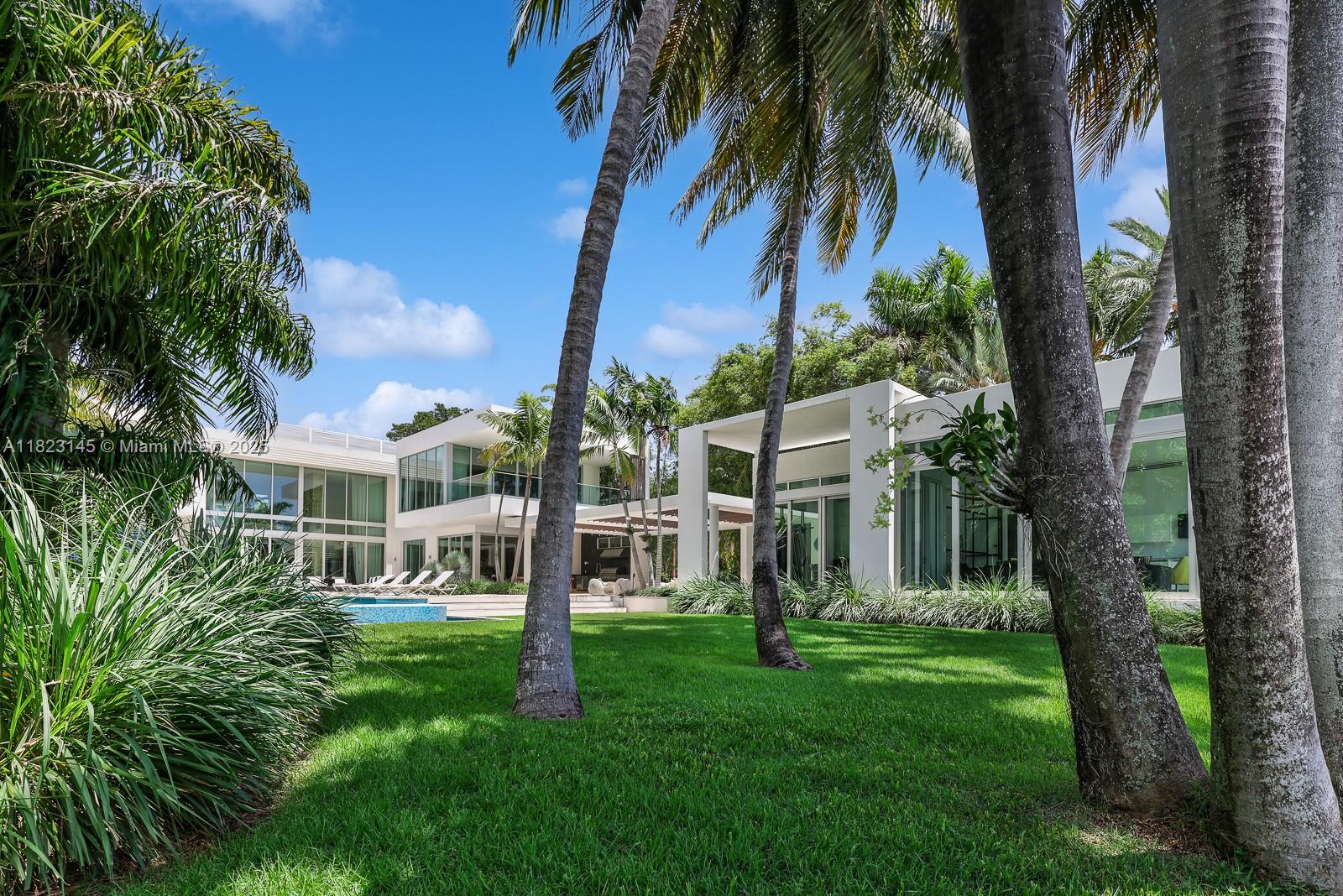 30 Palm Ave Miami Beach, FL 33139 30 Palm Ave Miami Beach, FL 33139