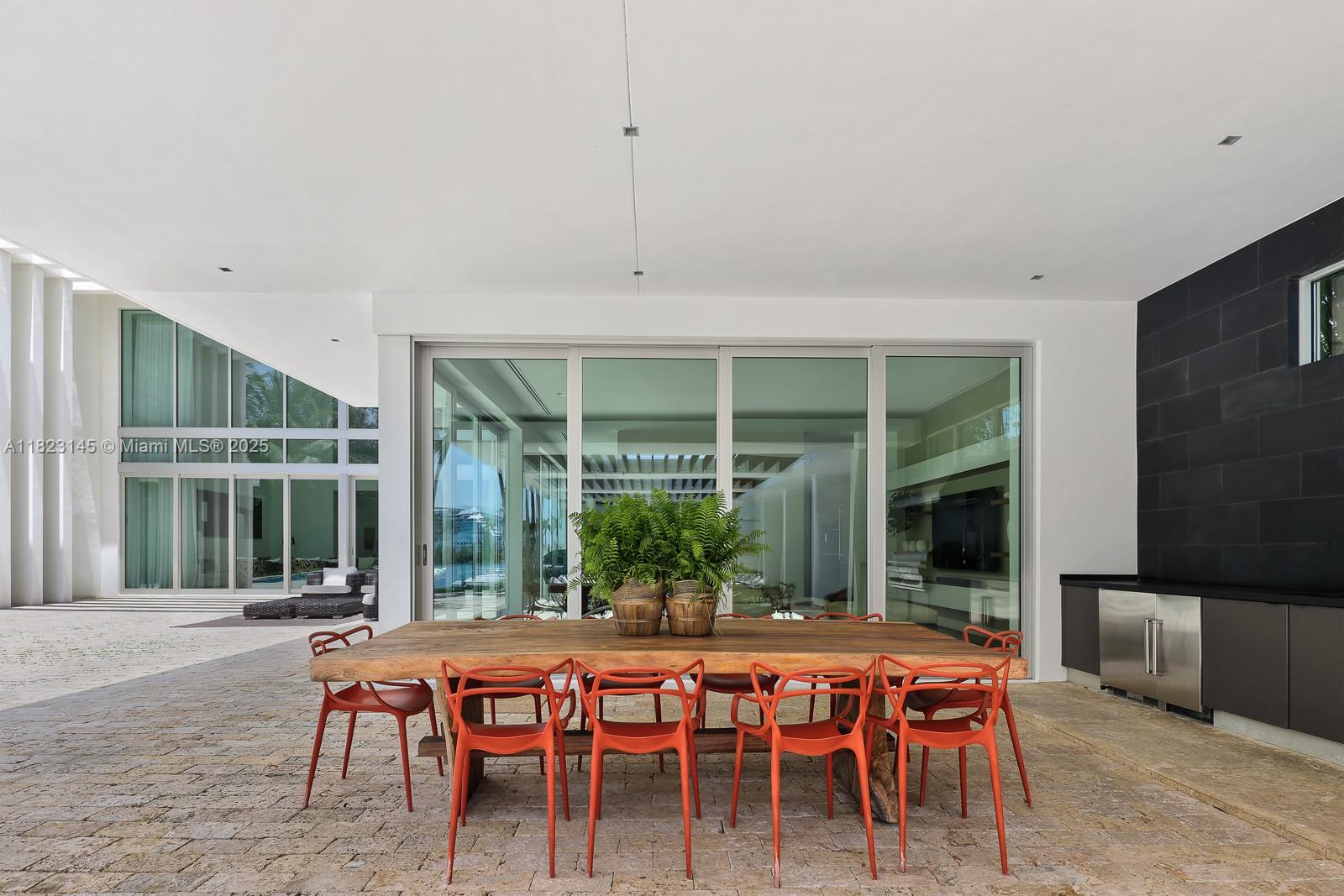 30 Palm Ave Miami Beach, FL 33139 30 Palm Ave Miami Beach, FL 33139