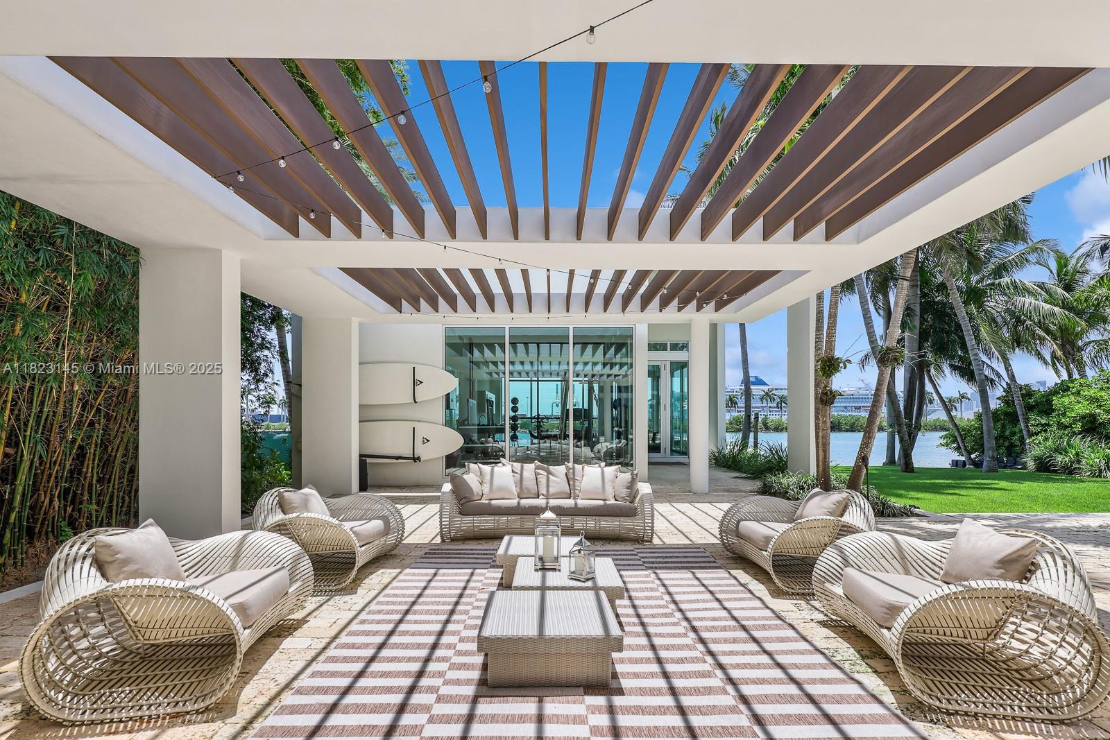30 Palm Ave Miami Beach, FL 33139 30 Palm Ave Miami Beach, FL 33139