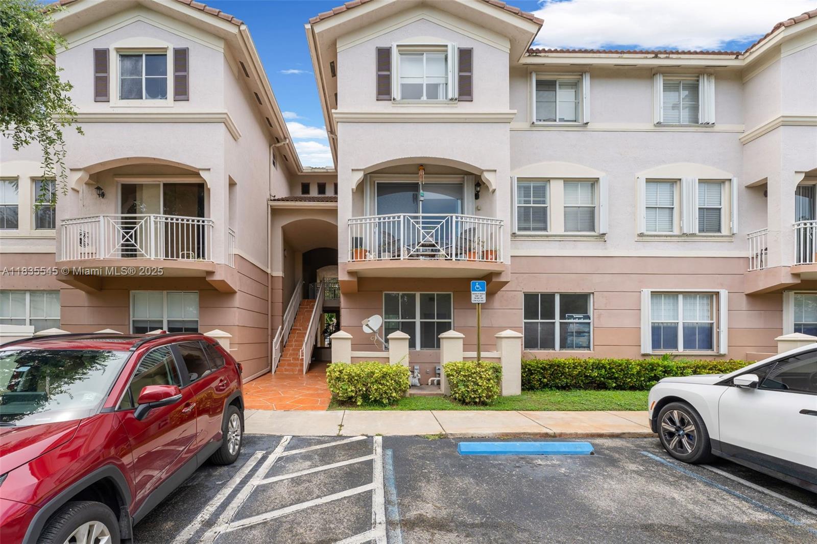 8956 W Flagler St #203