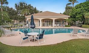 5227 Palmbrooke Cir #5227