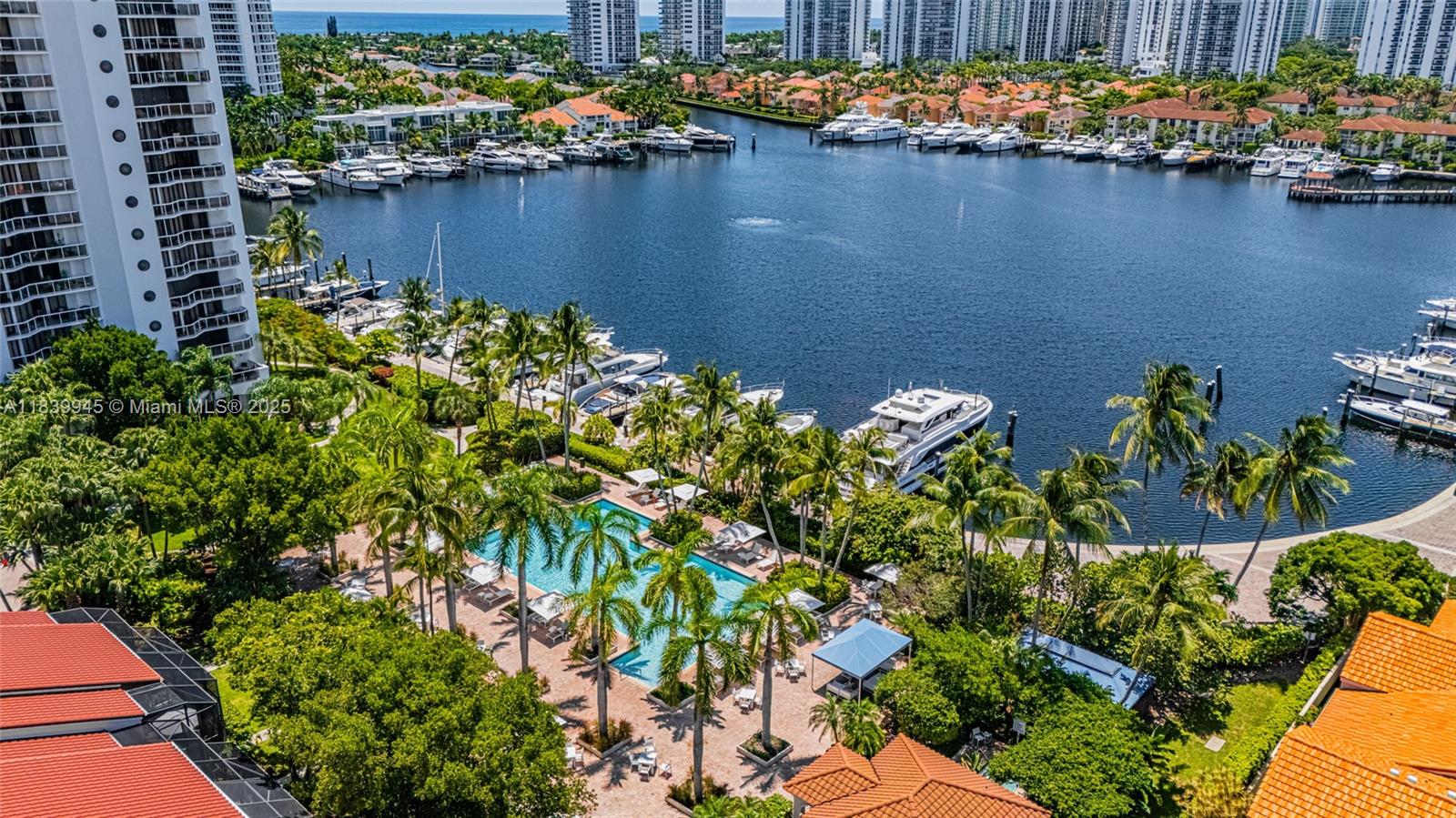 3598 Yacht Clb Dr #601+DEN Aventura, FL 33180