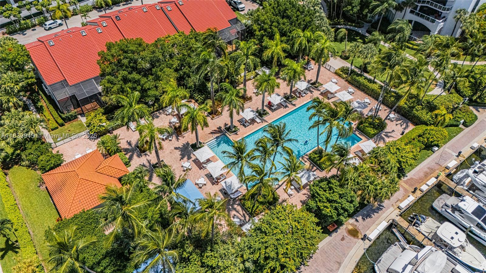 3598 Yacht Clb Dr #601+DEN Aventura, FL 33180