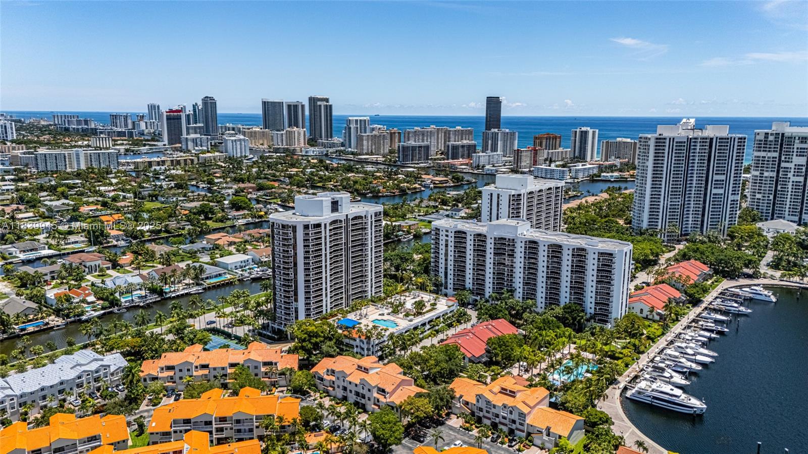 3598 Yacht Clb Dr #601+DEN Aventura, FL 33180