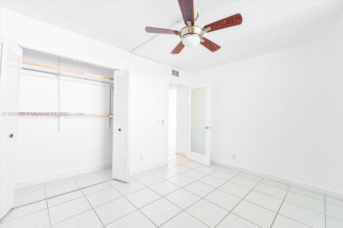 110 Lake Emerald Dr #403 Oakland Park, FL 33309