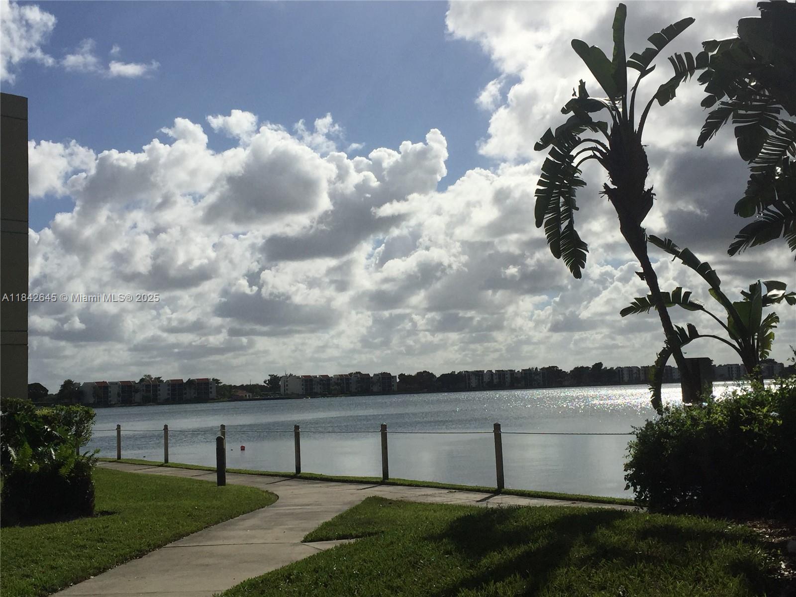 110 Lake Emerald Dr #403 Oakland Park, FL 33309