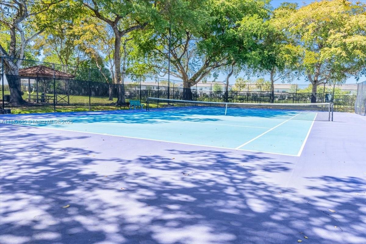 110 Lake Emerald Dr #403 Oakland Park, FL 33309