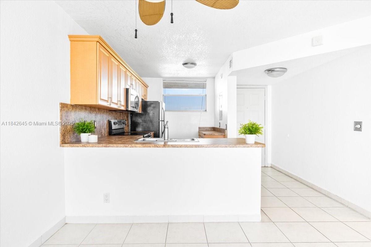 110 Lake Emerald Dr #403 Oakland Park, FL 33309