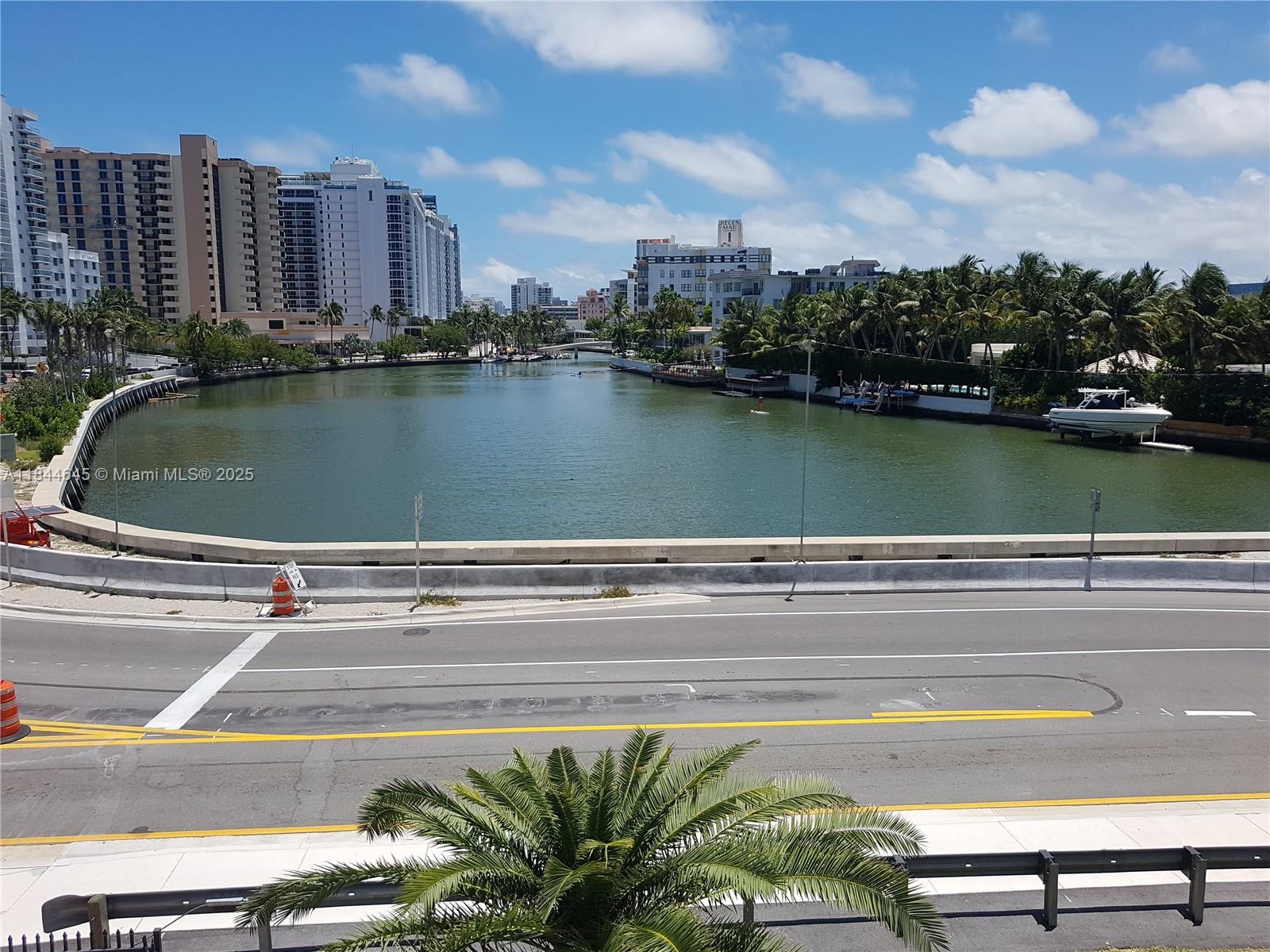 2600 Collins Ave #309
