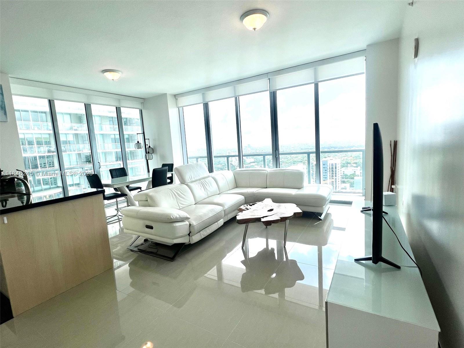 1111 SW 1st Ave #3214