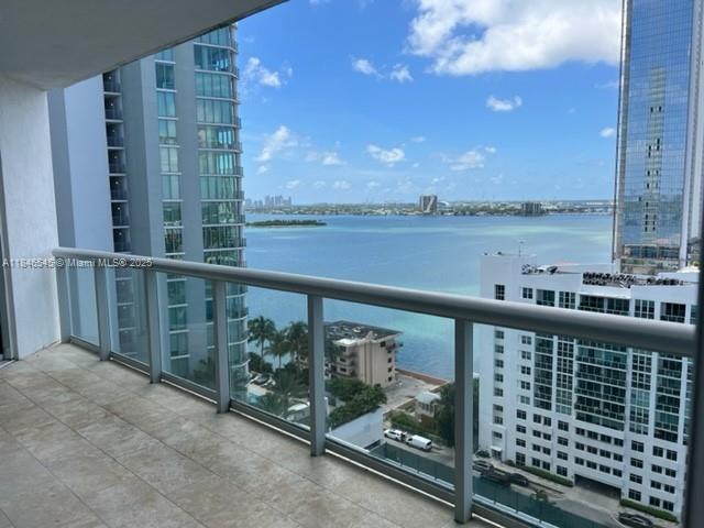 480 NE 30th St #1803