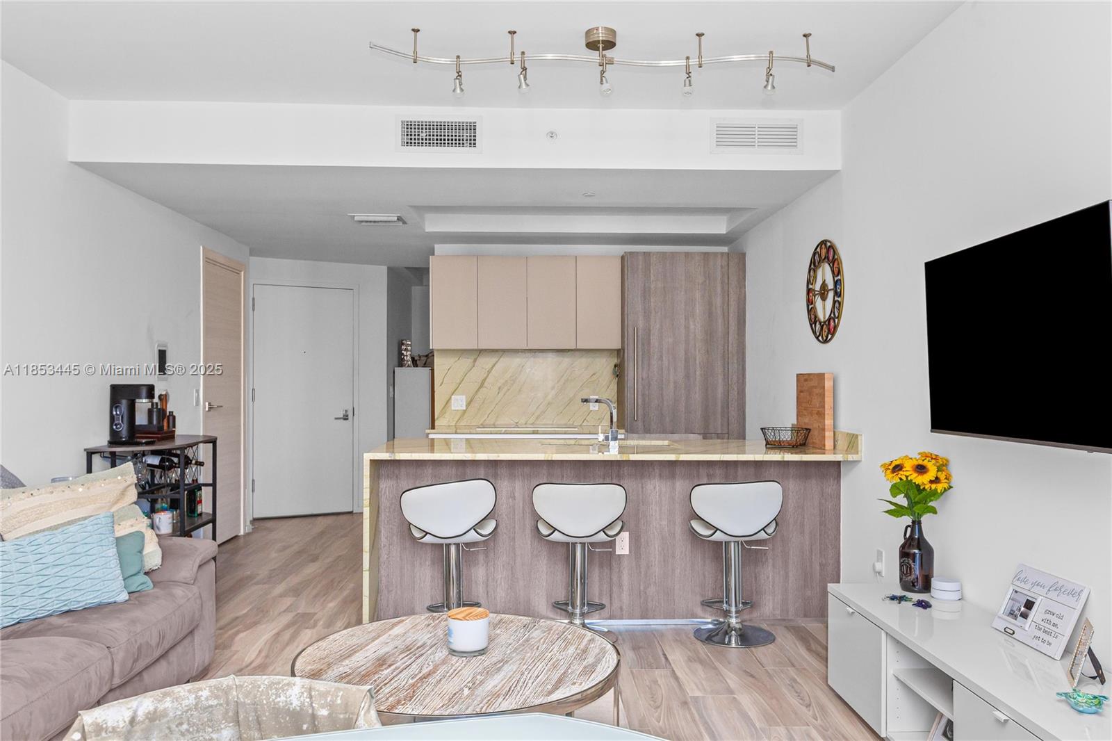 image Sls Lux Brickell14