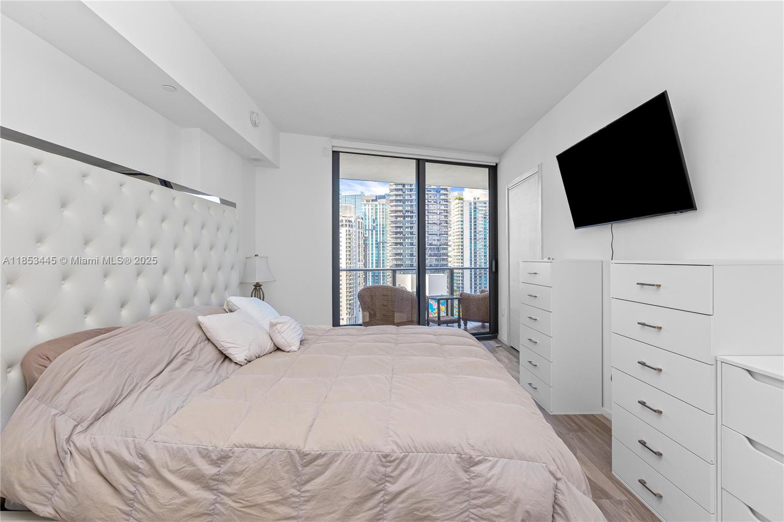image Sls Lux Brickell21