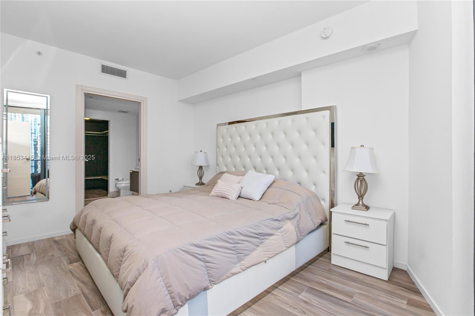 image Sls Lux Brickell22