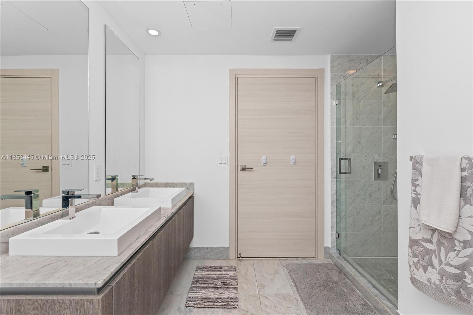 image Sls Lux Brickell25