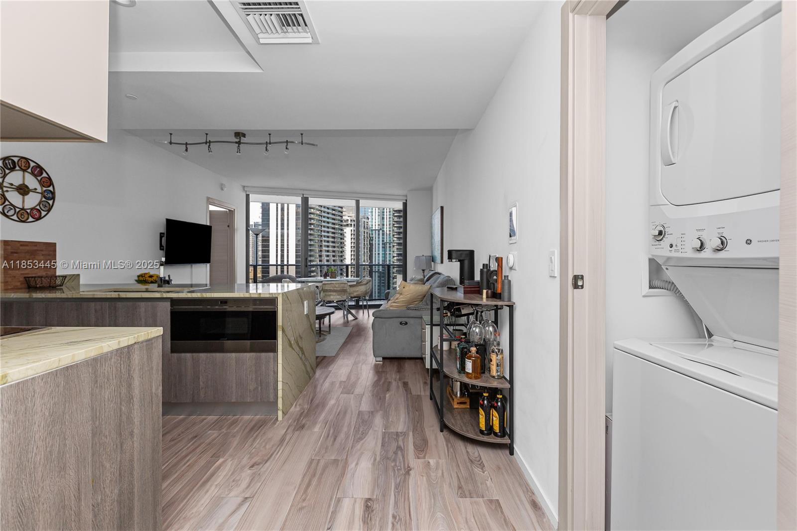 image Sls Lux Brickell33