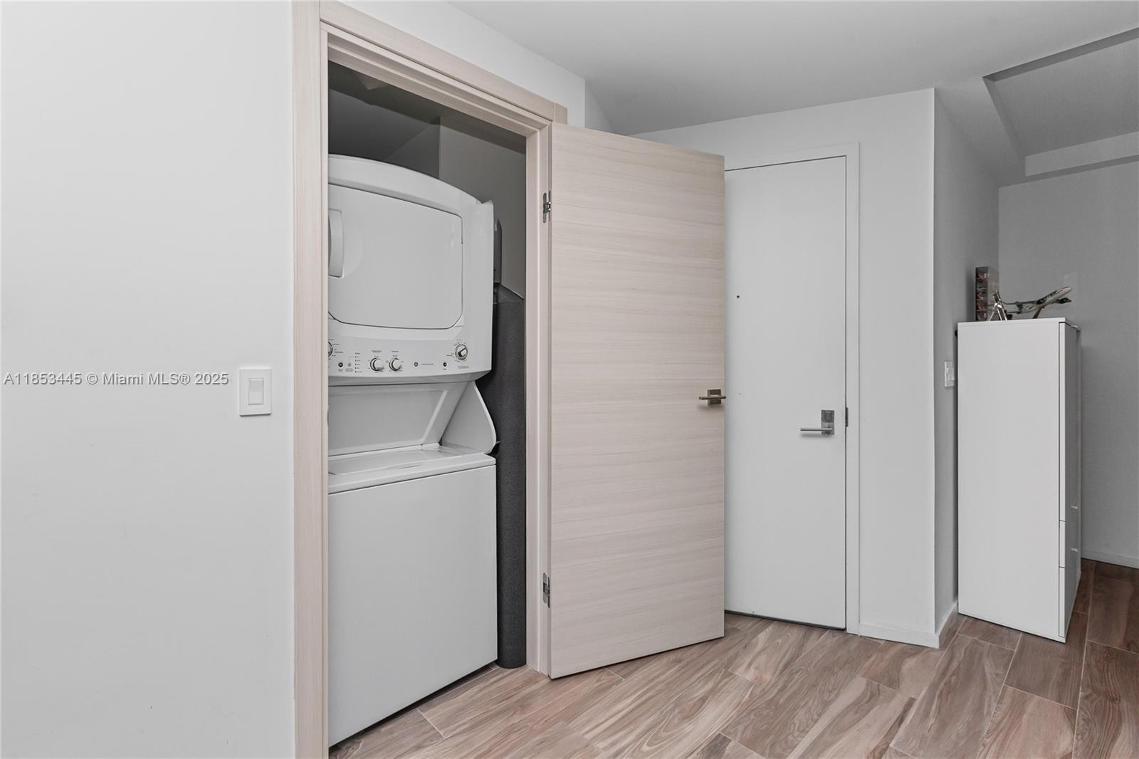 image Sls Lux Brickell34