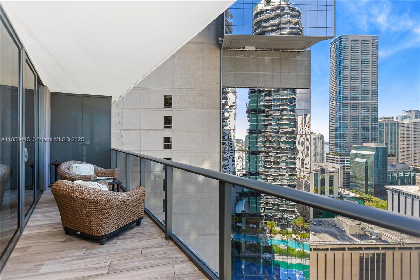 image Sls Lux Brickell3