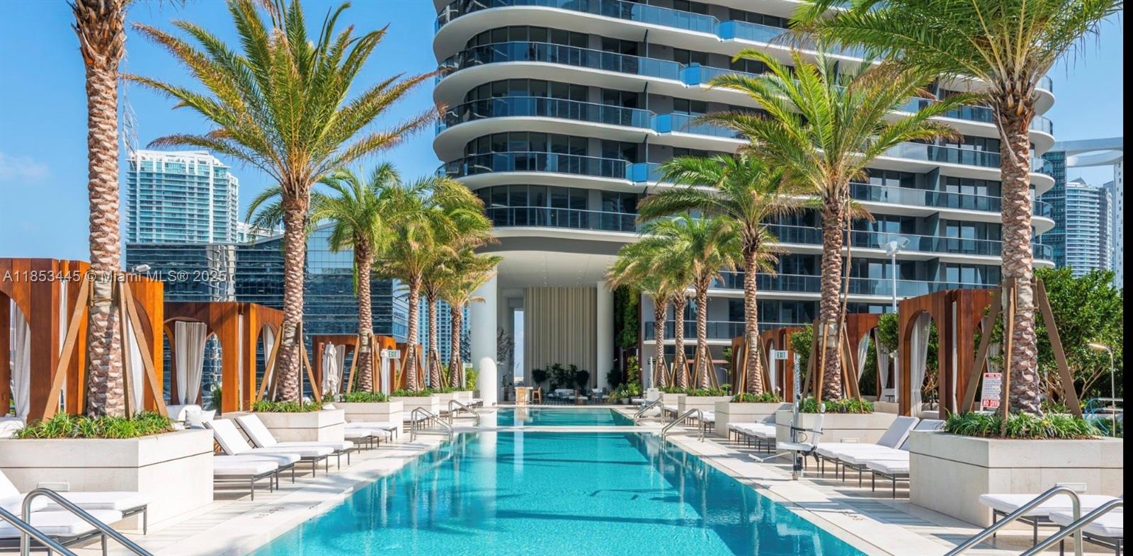 image Sls Lux Brickell6