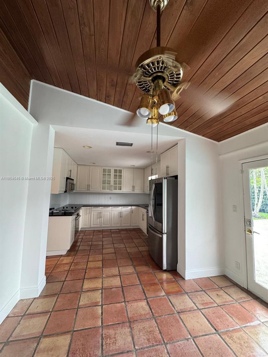 5801 SW 100th St #1 Pinecrest, FL 33156