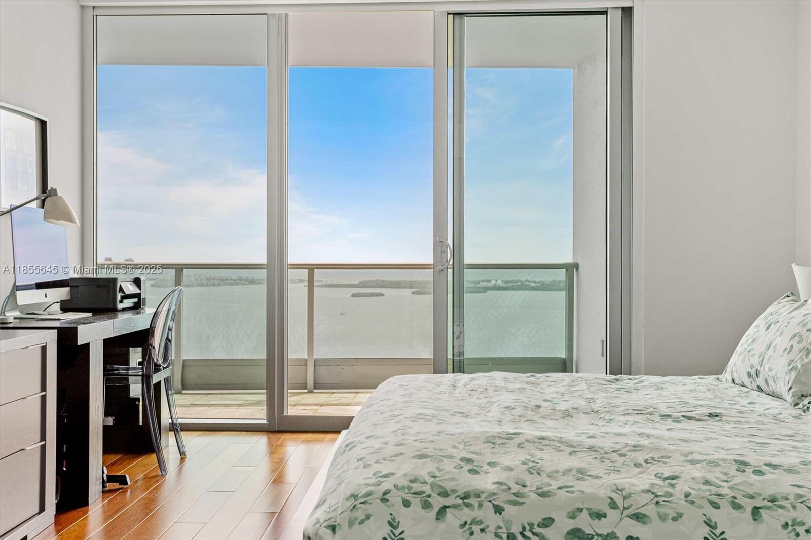 image Jade Residences At Bricke19