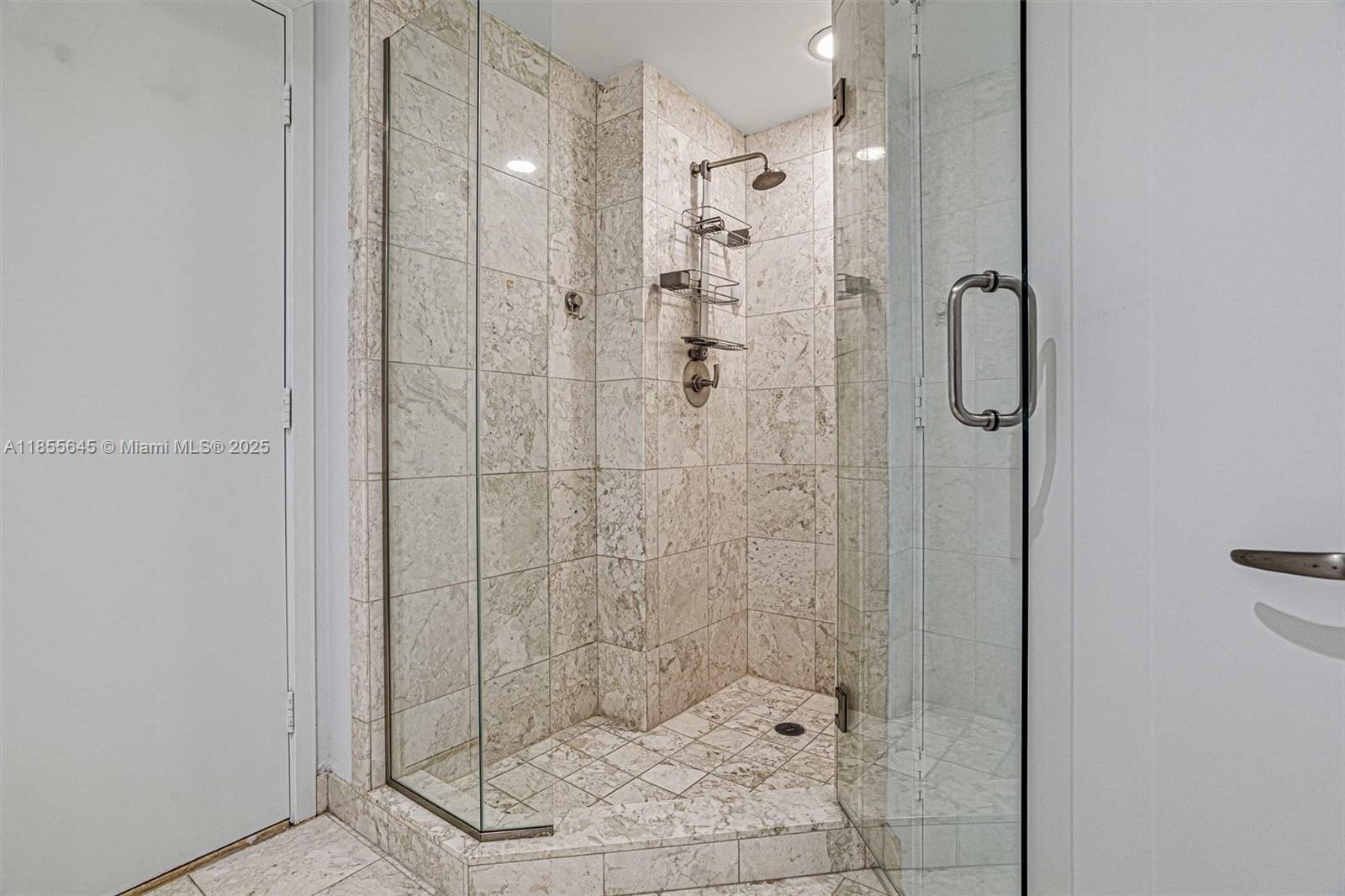 image Jade Residences At Bricke22